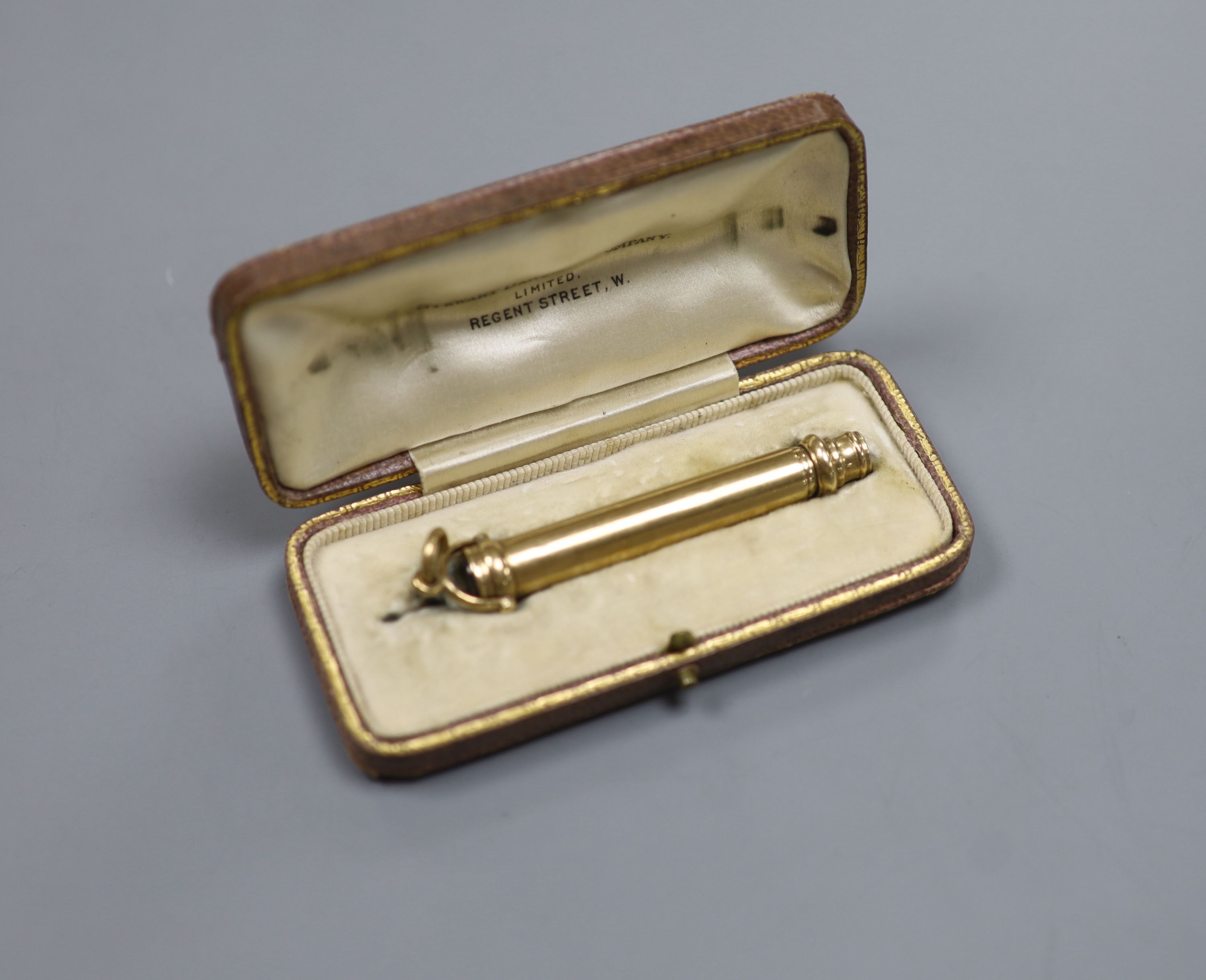 A yellow metal overlaid and bloodstone set telescopic pencil, in fitted box